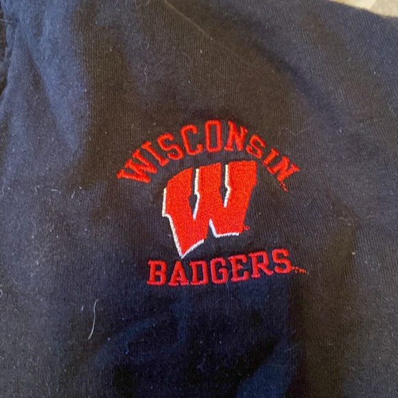 Champion Wisconsin pull over sweat shirt - Picture 2 of 5